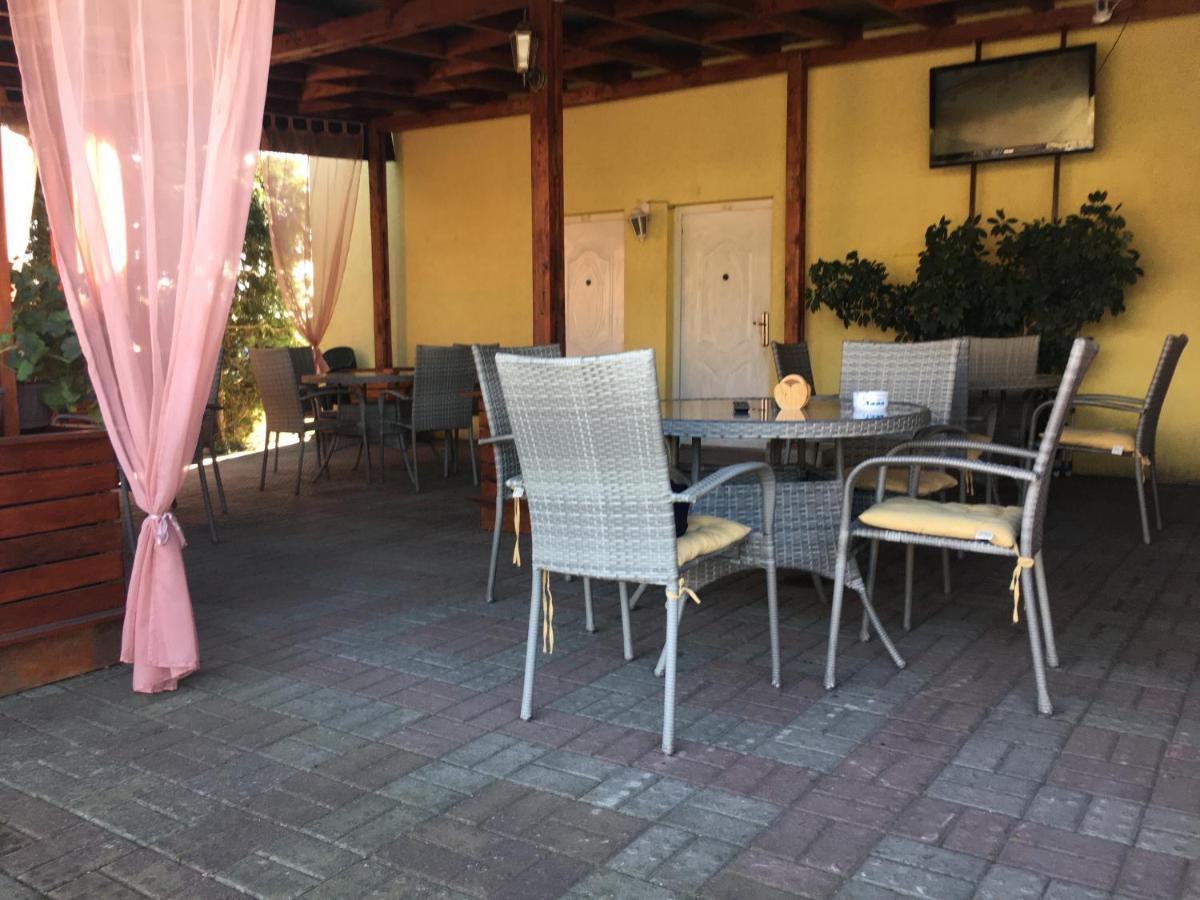 Hostel Grof Mrcajevci Экстерьер фото