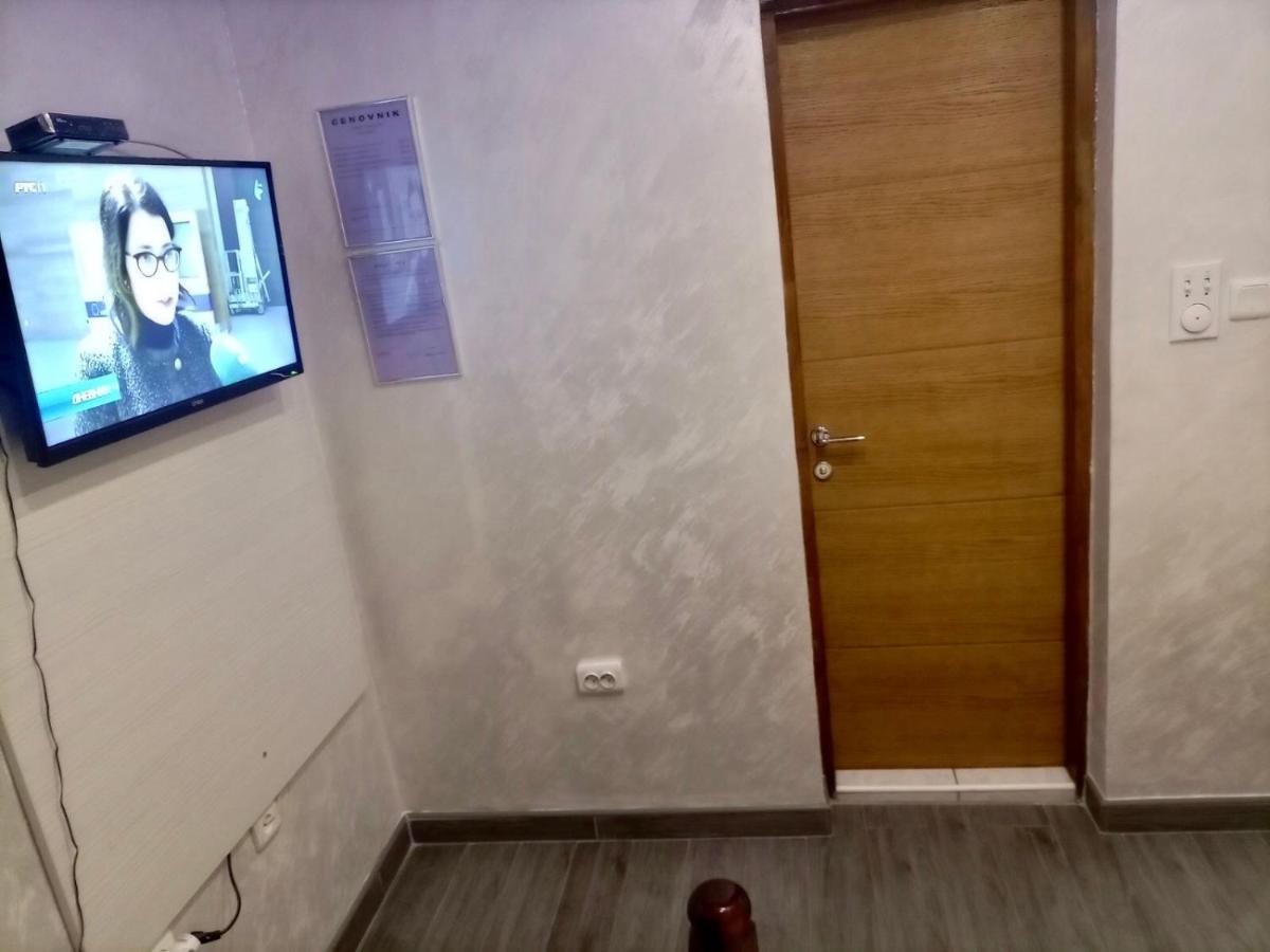 Hostel Grof Mrcajevci Экстерьер фото