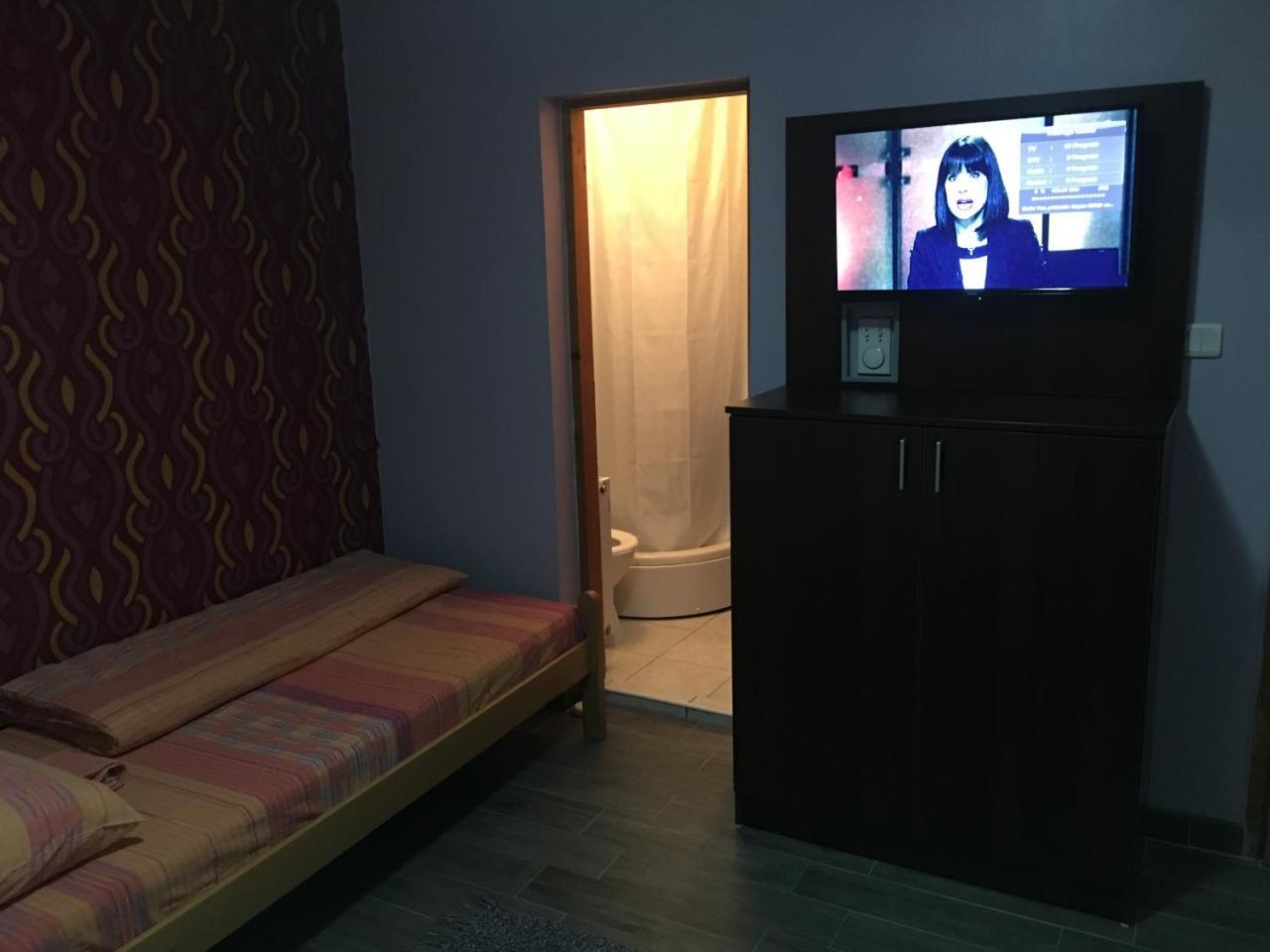 Hostel Grof Mrcajevci Экстерьер фото